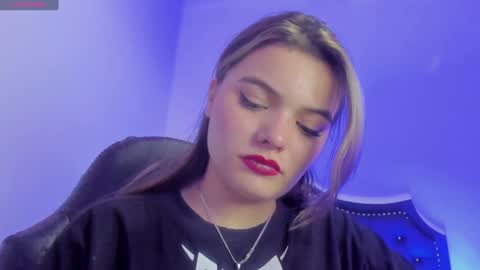 Snapshot of scarleth_owens1 chatting on December 30, 2024, 6:09 am online show from December 30, 2024, 6:09 am