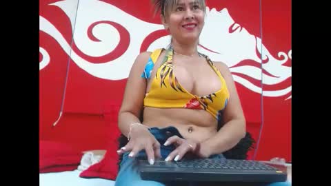 Snapshot of scarlethchannel chatting on November 4, 2025, 3:55 pm Scarleth online show from November 4, 2025, 3:55 pm