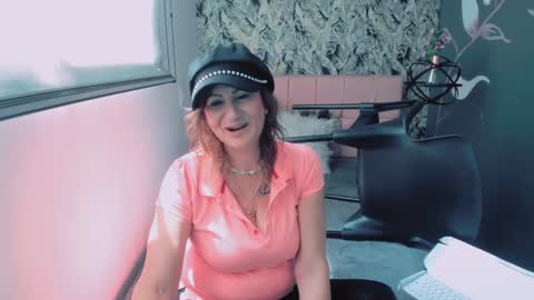 Snapshot of scarlethoot_ chatting on January 15, 2025, 5:58 pm S C A R L E T online show from January 15, 2025, 5:58 pm