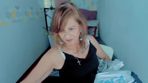 Snapshot of scarlethoot_ chatting on January 21, 2025, 6:34 pm S C A R L E T online show from January 21, 2025, 6:34 pm