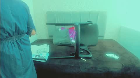 Snapshot of scarlethoot_ chatting on January 25, 2025, 6:02 pm S C A R L E T online show from January 25, 2025, 6:02 pm