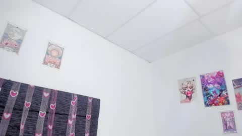 Scarletliz online show from March 17, 2026, 1:03 pm