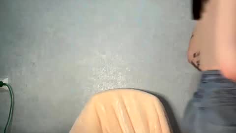 Snapshot of scarletpetal chatting on February 22, 2025, 11:13 am scarletpetal online show from February 22, 2025, 11:13 am