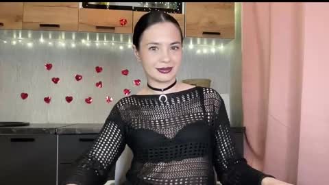 scarletpetal online show from February 4, 2026, 3:29 pm