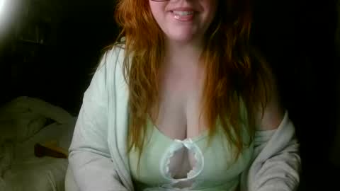 Snapshot of scarletsiren1996 chatting on April 21, 2026, 2:48 am BabyEmber online show from April 21, 2026, 2:48 am