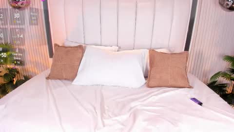 Scarlet 3 online show from March 11, 2026, 5:35 am