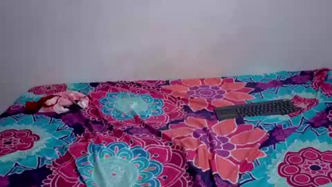 Snapshot of scarlett__cherry_ chatting on June 11, 2026, 12:32 am Scarlett online show from June 11, 2026, 12:32 am