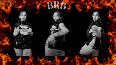 Snapshot of scarlett__cooper__ chatting on November 30, 2025, 12:09 pm Scarlett online show from November 30, 2025, 12:09 pm