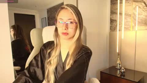 Scarlett  online show from March 20, 2026, 11:59 am