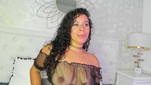 scarlett d ville online show from March 9, 2026, 3:32 am