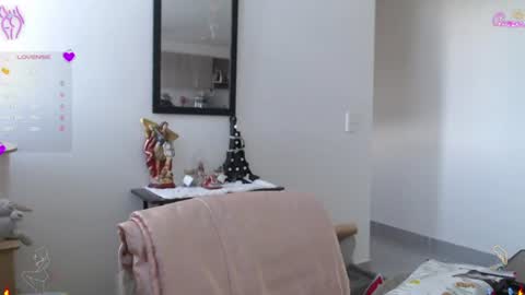 Snapshot of scarlett_diamond chatting on June 23, 2026, 10:08 pm Scarlett Thumb up please help me 100 its important online show from June 23, 2026, 10:08 pm