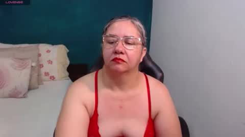 Scarlett  online show from May 3, 2026, 1:00 am
