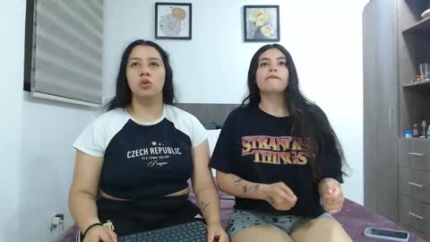 Scarlett and Jazmin online show from March 22, 2026, 1:20 am
