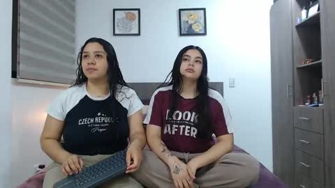 Scarlett and Jazmin online show from May 6, 2026, 3:46 am