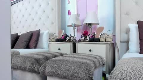 scarlett_leblanc_ online show from May 4, 2026, 11:50 am