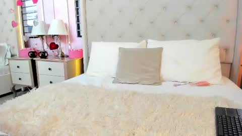 Snapshot of scarlett_leblanc_ chatting on July 31, 2026, 1:43 pm scarlett_leblanc_ online show from July 31, 2026, 1:43 pm
