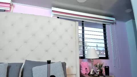 Snapshot of scarlett_leblanc_ chatting on August 5, 2026, 11:57 am scarlett_leblanc_ online show from August 5, 2026, 11:57 am