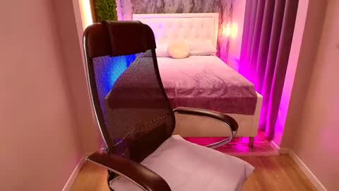 Scarlett online show from February 7, 2025, 5:41 am