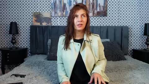 Scarlett online show from March 9, 2025, 11:58 am