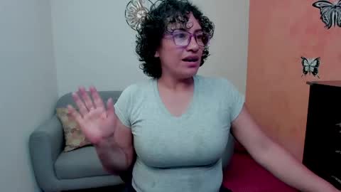 Snapshot of scarlett_sax chatting on May 17, 2026, 12:19 am Scarlett sax online show from May 17, 2026, 12:19 am
