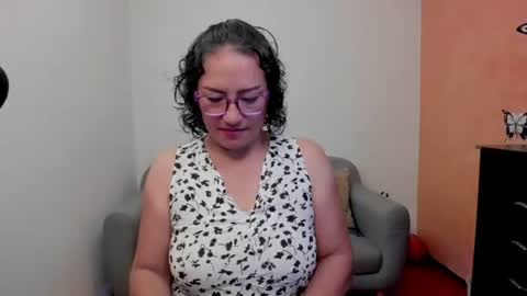 Snapshot of scarlett_sax chatting on June 19, 2026, 11:52 pm Scarlett sax online show from June 19, 2026, 11:52 pm
