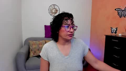 Snapshot of scarlett_sax chatting on August 1, 2026, 8:08 pm Scarlett sax online show from August 1, 2026, 8:08 pm