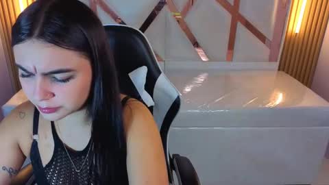 Snapshot of scarlett_smith_tp chatting on October 5, 2025, 12:47 pm Scarlett online show from October 5, 2025, 12:47 pm