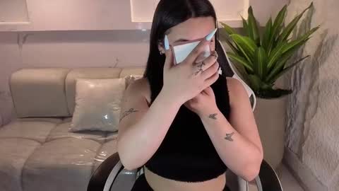 Snapshot of scarlett_smith_tp chatting on November 11, 2025, 12:49 pm Scarlett online show from November 11, 2025, 12:49 pm