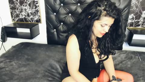 Snapshot of scarlett_w0lf chatting on December 18, 2024, 9:08 pm Scarlett online show from December 18, 2024, 9:08 pm