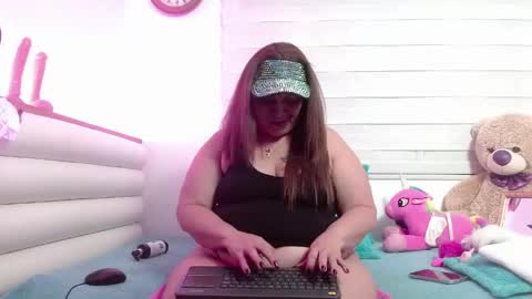 Snapshot of scarlettbooty chatting on June 6, 2026, 11:15 am scarlettbooty online show from June 6, 2026, 11:15 am