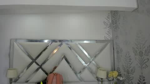 Snapshot of scarlettcortes chatting on April 10, 2026, 12:21 pm Your Dream online show from April 10, 2026, 12:21 pm