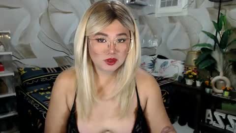 scarlette online show from July 30, 2026, 2:32 am