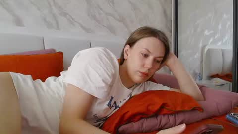 Scarlett online show from June 10, 2026, 2:05 pm