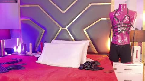 Scarlett Hot online show from April 5, 2026, 12:02 pm