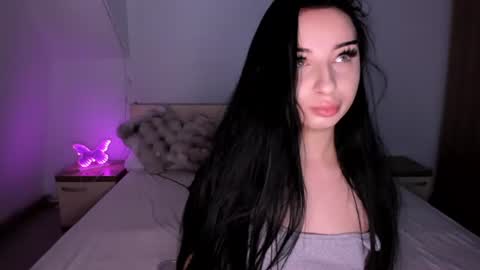 scarlettjakobs online show from June 22, 2026, 5:15 am