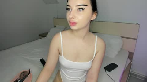 scarlettjakobs online show from August 5, 2026, 8:50 am