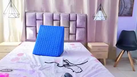 scarlettjonson_ online show from February 2, 2026, 1:21 pm