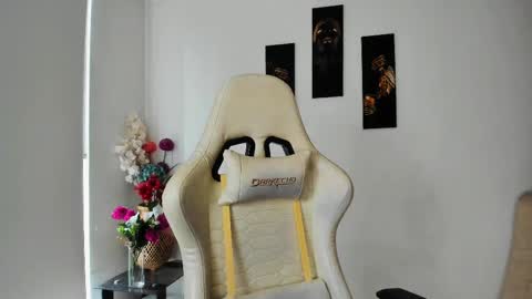 Scarlett online show from February 13, 2025, 9:17 pm