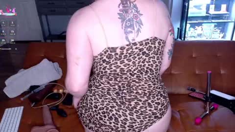Snapshot of scarlettredff chatting on May 10, 2026, 4:06 am ScarlettredFF online show from May 10, 2026, 4:06 am