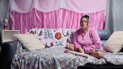 scarlettrose_86 online show from October 19, 2025, 2:12 am