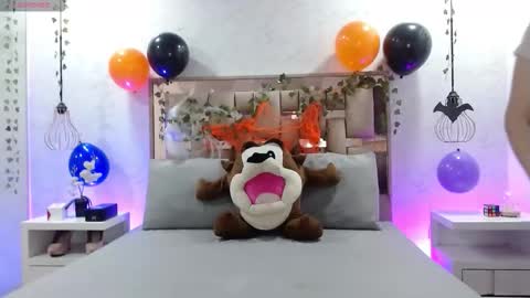 Snapshot of scarlettroxx chatting on October 25, 2025, 11:29 am Scarlet online show from October 25, 2025, 11:29 am