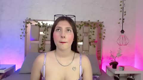 Snapshot of scarlettroxx chatting on November 26, 2025, 11:44 am Scarlet online show from November 26, 2025, 11:44 am