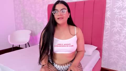 Snapshot of scarlettwhitmore chatting on November 15, 2025, 5:05 am Scarlett Whitmore online show from November 15, 2025, 5:05 am