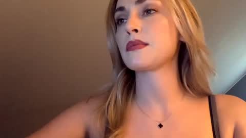 ScarlettxBlonde online show from April 15, 2026, 2:24 pm