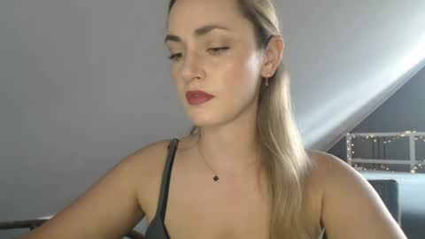 Snapshot of scarlettxblonde chatting on June 3, 2026, 2:33 pm ScarlettxBlonde online show from June 3, 2026, 2:33 pm