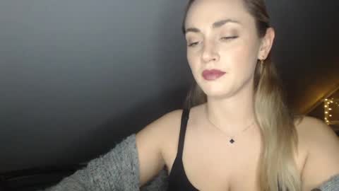 Snapshot of scarlettxblonde chatting on June 4, 2026, 8:26 pm ScarlettxBlonde online show from June 4, 2026, 8:26 pm