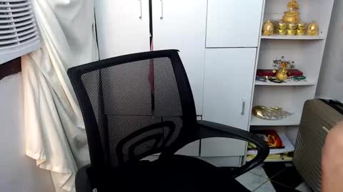 Queen Scarlet online show from December 20, 2024, 2:52 am