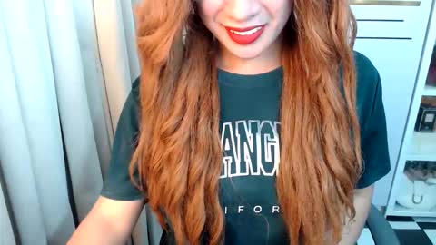 Queen Scarlet online show from March 17, 2026, 5:00 am