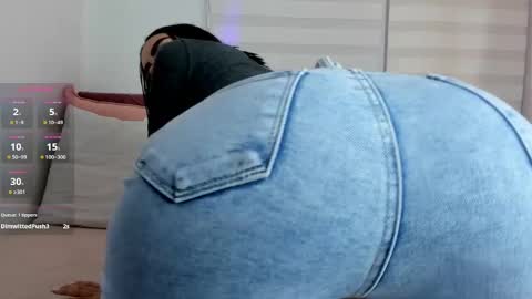 Snapshot of scarlletfoxx chatting on February 23, 2025, 11:14 pm SCARLLET online show from February 23, 2025, 11:14 pm