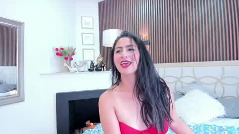 Scarlet  online show from April 17, 2026, 7:39 pm